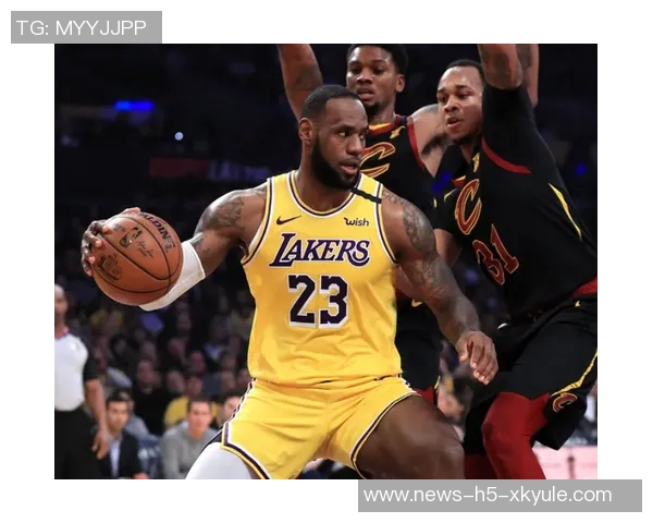 郭昊文表现出色尽管球队失利11投7中三分球命中率高达75砍下22分3篮板3助攻